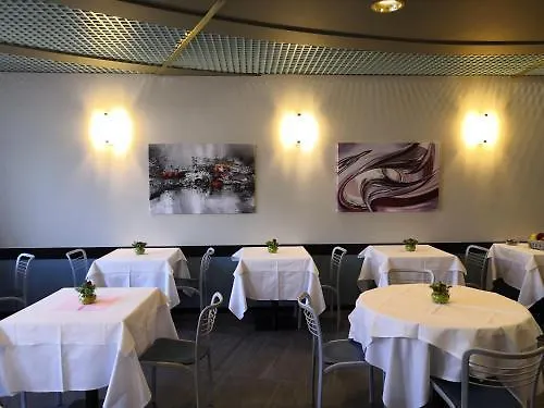 Hotel Europa Сондрио